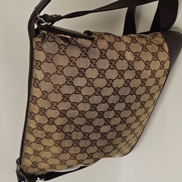 Authentic Gucci Monogram Classic Crossbody Handbag Purse Authentic - Picture 5 of 16